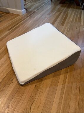 Memory Foam Wedge Pillow - White Top with Gray Sides